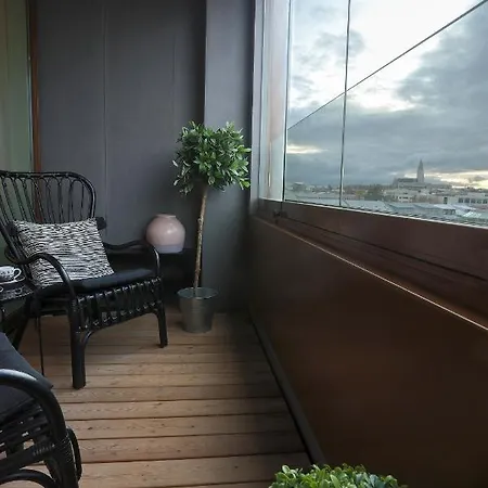 Salka Luxury 2br, 2 Bathrooms Íbúð *