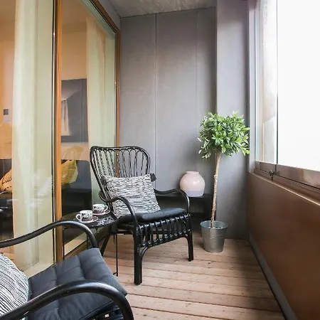 Salka Luxury 2br, 2 Bathrooms Íbúð