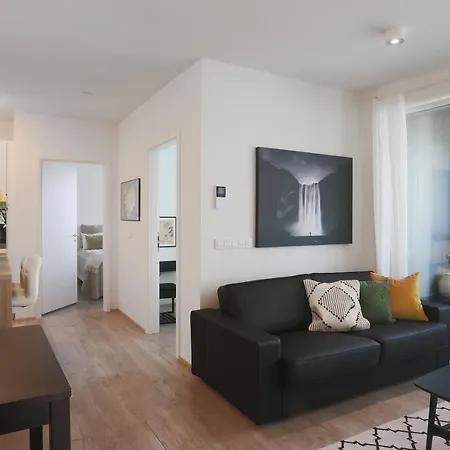 Salka Luxury 2br, 2 Bathrooms Íbúð *